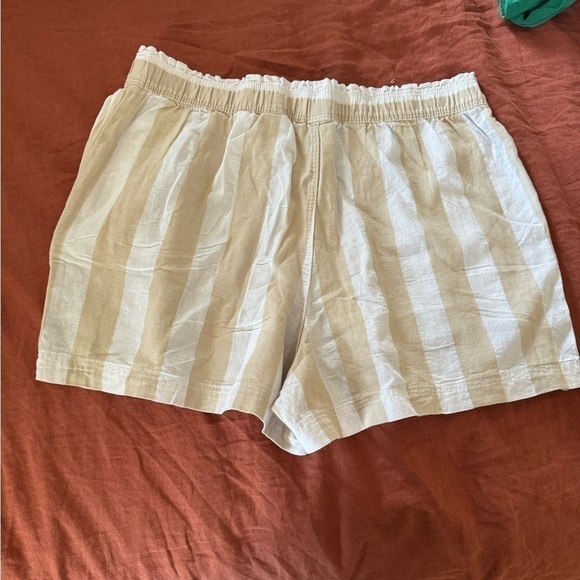 H&M linen shorts - Picture 3 of 3